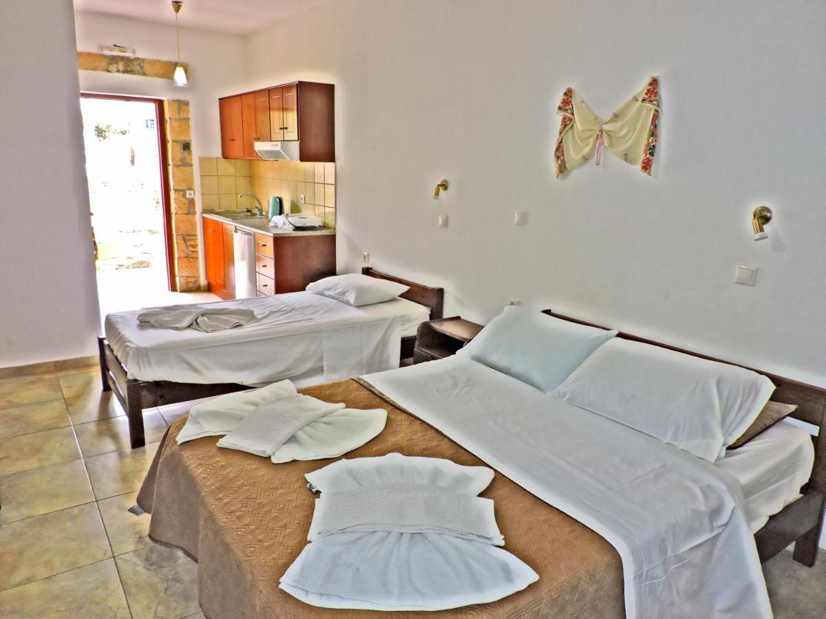 Maria Apartments Амоопи Екстериор снимка