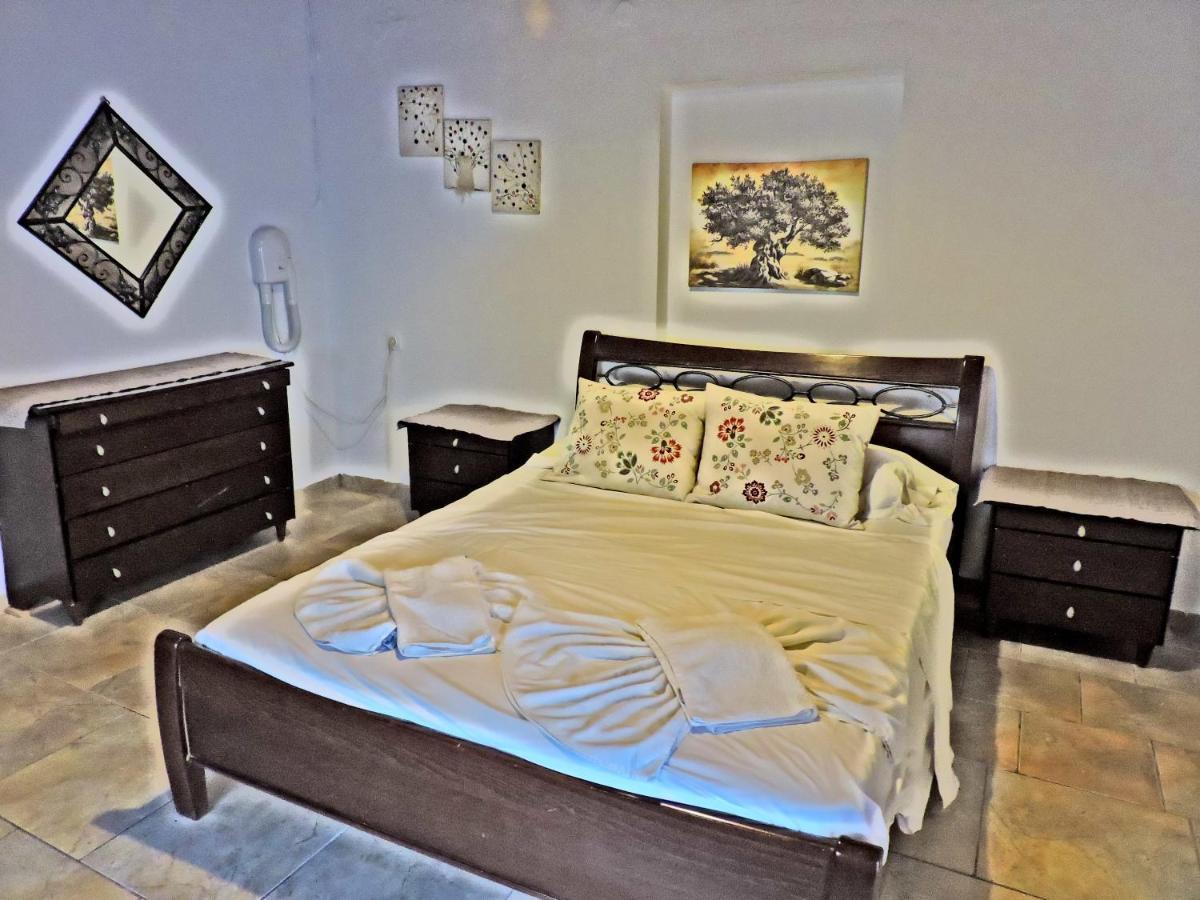Maria Apartments Амоопи Екстериор снимка