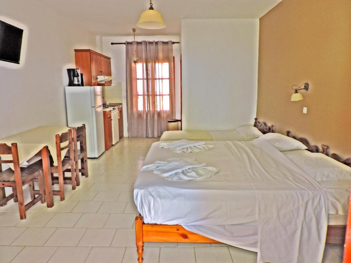 Maria Apartments Амоопи Екстериор снимка