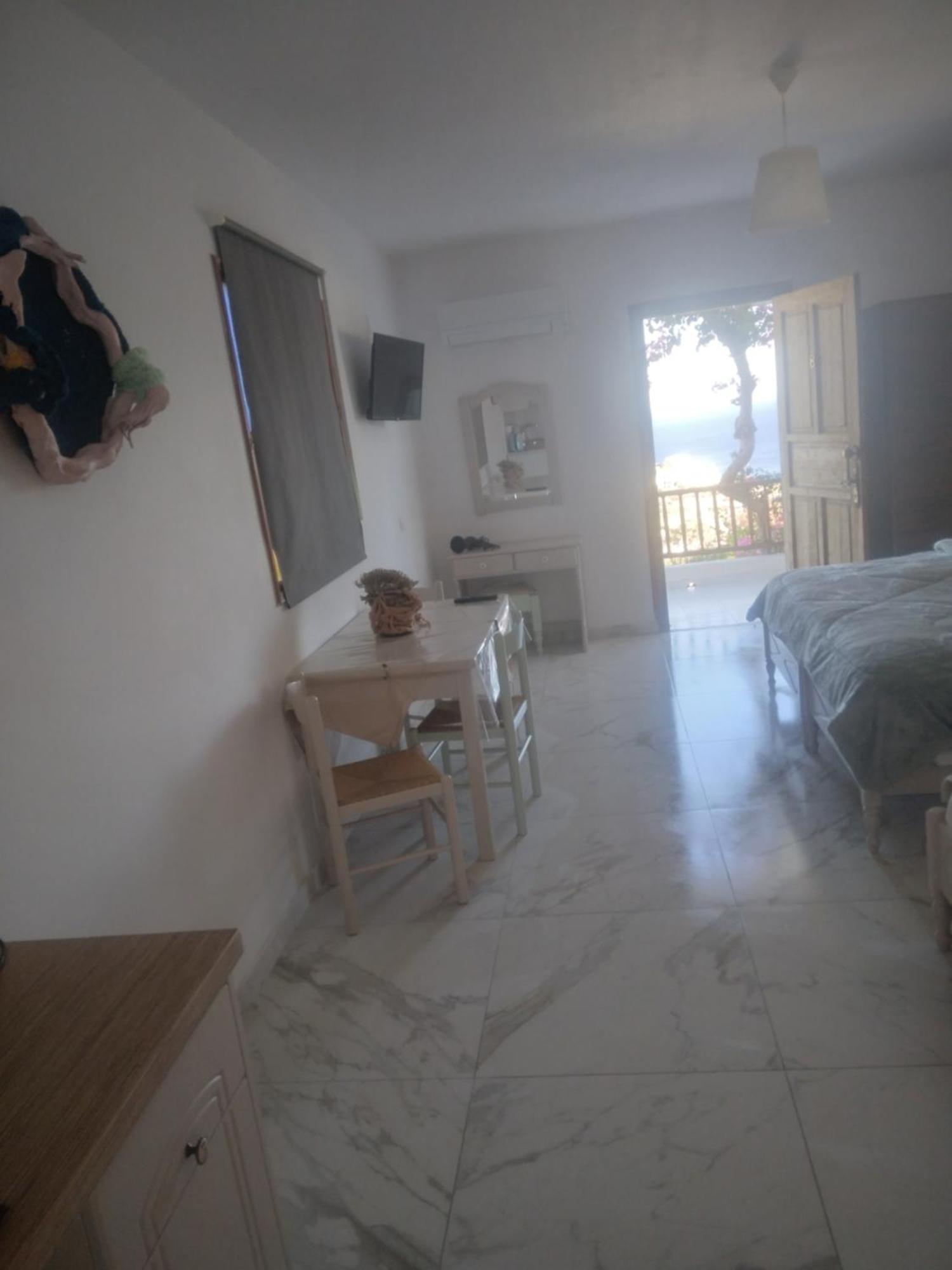Maria Apartments Амоопи Екстериор снимка