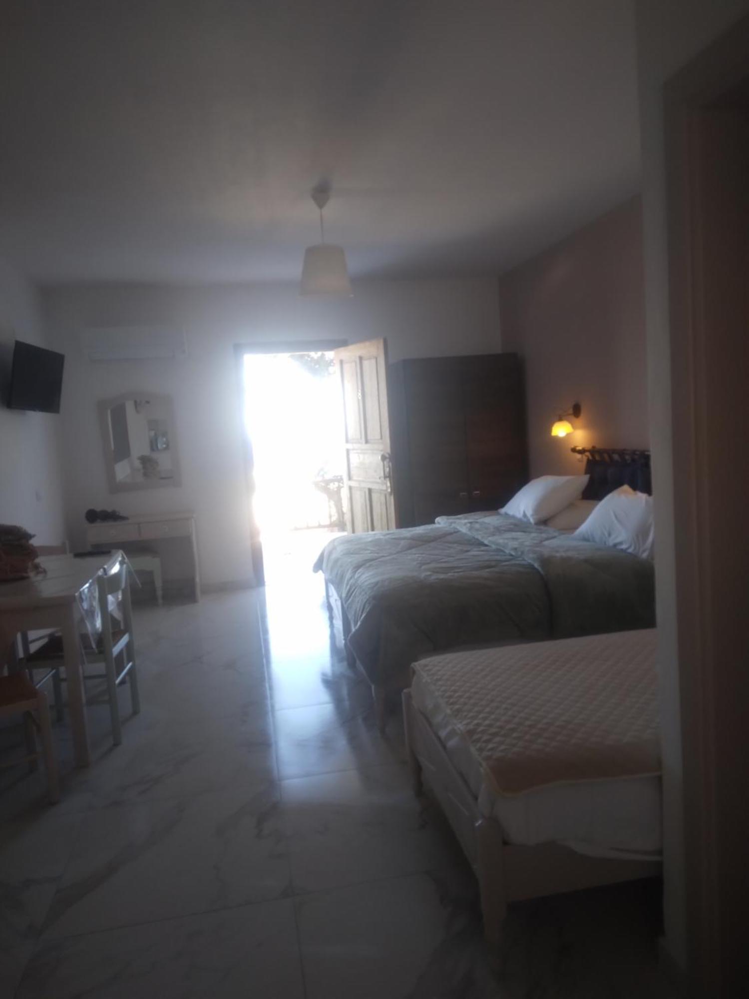 Maria Apartments Амоопи Екстериор снимка